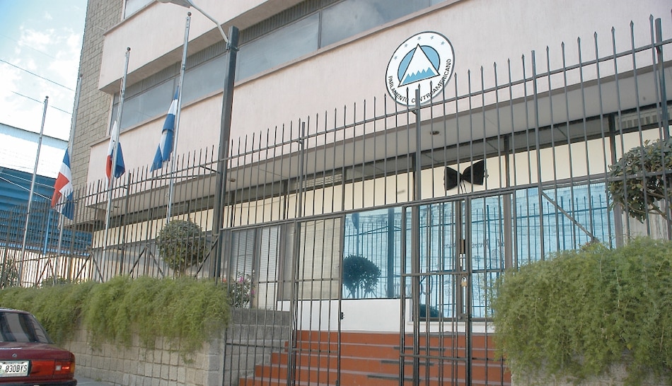 Estos son los diputados del Parlacen con procesos judiciales