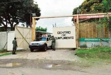 Corte niega petición a policías imputados
