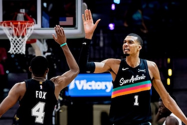 Debut soñado de Wembanyama en ‘playoffs’ de la NBA