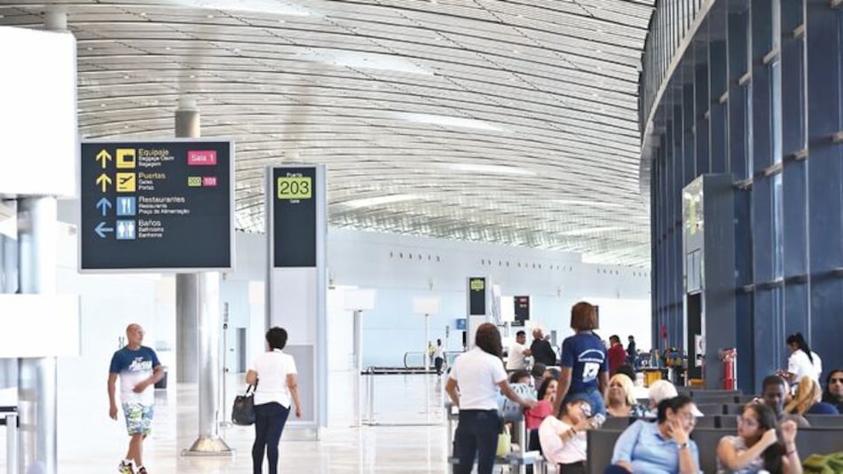 Menos pasajeros en tránsito