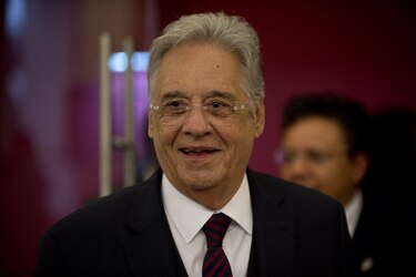 Expresidente de Brasil Fernando Cardoso internado por fractura en el fémur