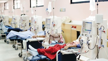 CSS negocia adenda para extender contrato de unidades de hemodiálisis