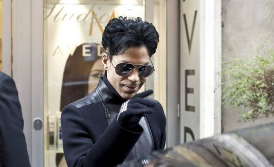 Una gripe obliga a Prince aterrizar de emergencia en Estados Unidos