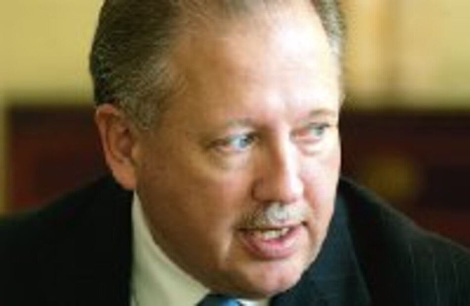 Ex presidente ejecutivo de Enron a prisión por fraude