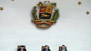 Asamblea investigará a sobrinos de Flores