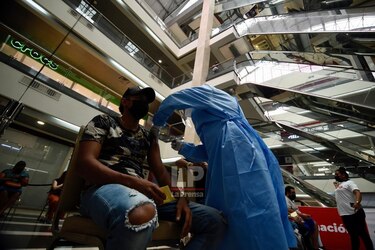 Más de la mitad de la población panameña ha recibido la vacuna anticovid: OPS
