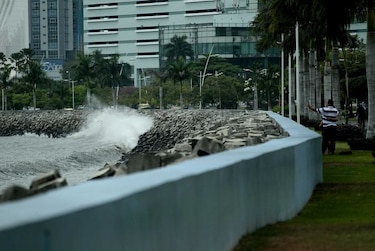 Sinaproc decreta alerta verde por grandes olas en playas del Pacífico panameño