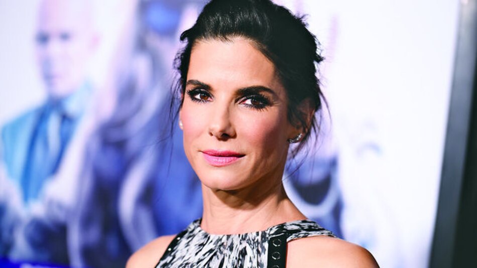 Actriz Sandra Bullock adopta a niña de tres años
