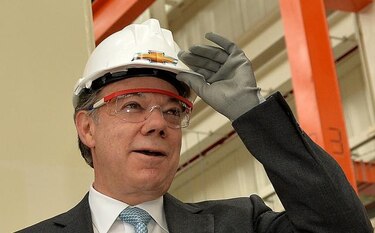 Presidente Santos alcanza los dos millones de seguidores en Twitter