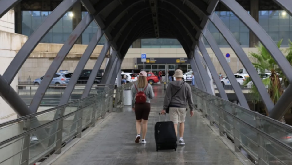 Vueling aclara al Gobierno francés que jóvenes judíos fueron desembarcados por seguridad