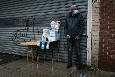 Un condado de Nueva York se convierte en el primer lugar de Estados Unidos en prohibir las mascarillas