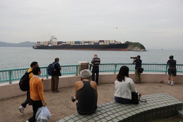 Estados Unidos intercepta un barco iraní y Teherán anuncia represalias