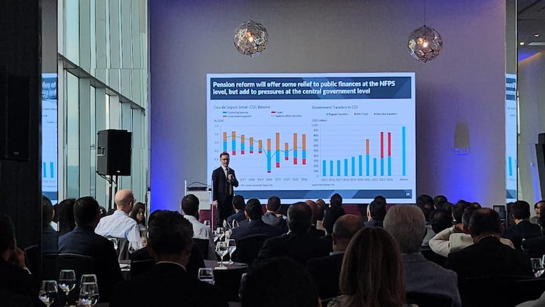 Fitch advierte que Panamá no podrá cumplir con consolidación fiscal sin una reforma tributaria