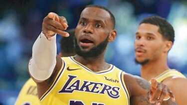 LeBron rebasa a Jordan en el cuarto puesto de la lista de máximos anotadores