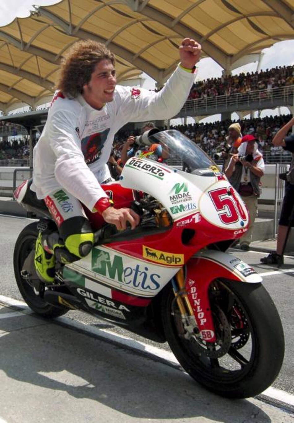 Prensa italiana expresa su dolor por la muerte de Simoncelli