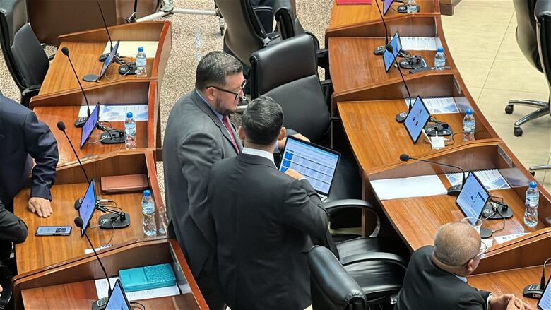 Diputados logran consenso en 13 comisiones; conformaron Credenciales y Gobierno a través del voto 