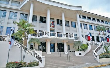 Corte Suprema de Justicia admite amparo de Yanibel Ábrego, pero no frena auditoría a planilla 080