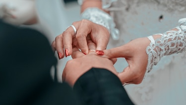 ¿Por qué los matrimonios cayeron 33% en Panamá?