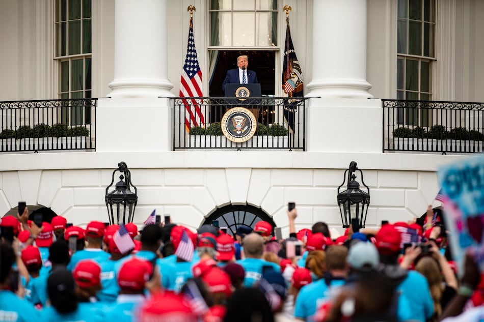 Trump, desde el balcón de la Casa Blanca: ‘Me siento genial’