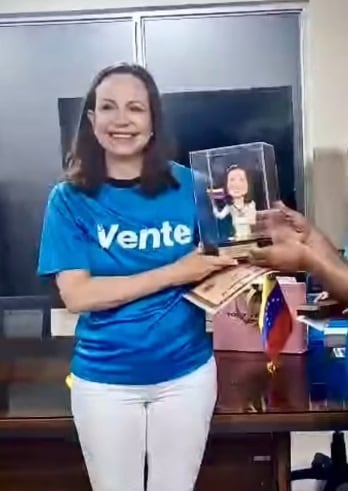 María Corina Machado, escultura que la inmortaliza.