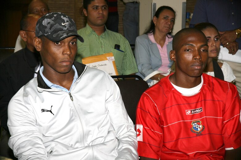 Gustavo Caicedo: la historia del entrenador que forjó la medalla de Atheyna Bylon