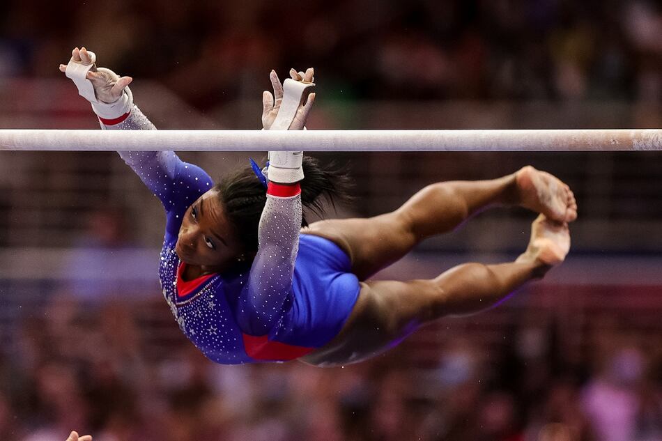 Simone Biles inicia con autoridad su clasificación para los Juegos de Tokio