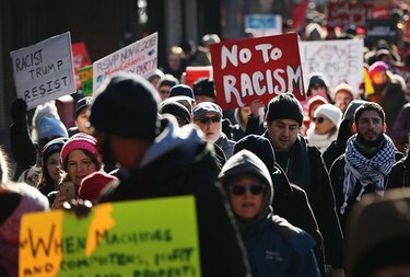Trump niega ser racista, mientras Estados Unidos celebra a Martin Luther King