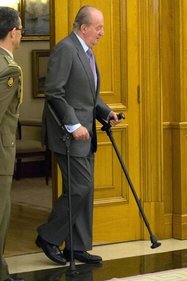 El rey Juan Carlos bromea sobre su salud