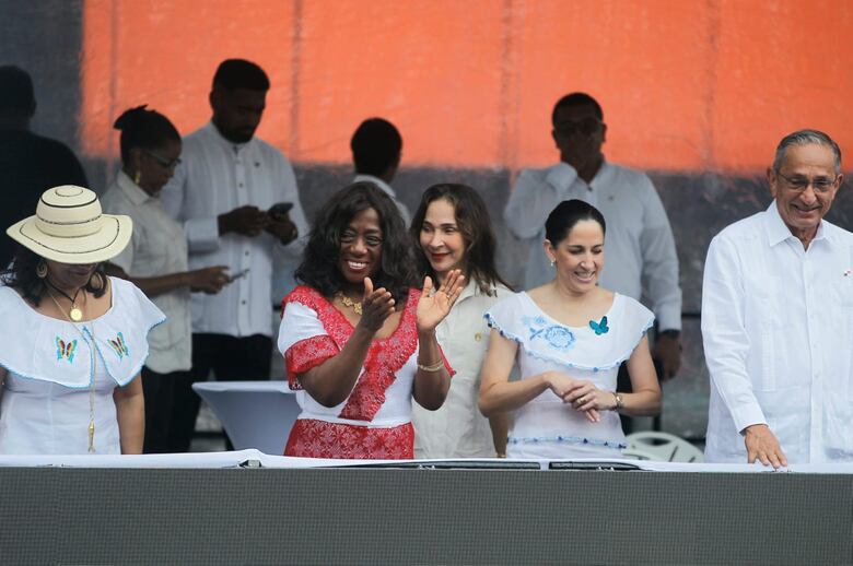 Panamá celebra el Día de los Símbolos Patrios con desfiles en el Casco Antiguo y Vía España