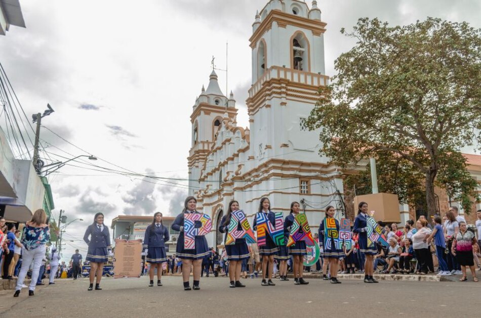 Banda de música del colegio José Daniel Crespo recibirá fondos del Carnaval chitreano