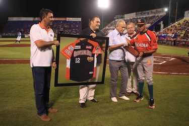 Liga mexicana: Tigres retiran el número 12 del chiricano Santos Hernández