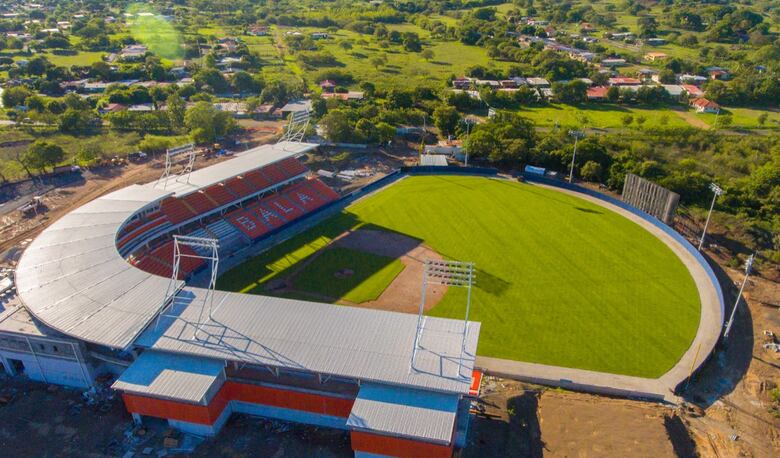 Ponen a prueba estructura del nuevo estadio de béisbol Roberto Flaco Bala Hernández
