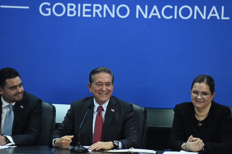 Gobierno adopta nuevas medidas sanitarias lideradas por el Minsa