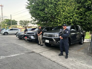 Policía incauta tres camionetas en pesquisa por enriquecimiento injustificado vinculada al caso de Javier Fanuco