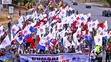 Los pueblos dan inicio a su cumbre