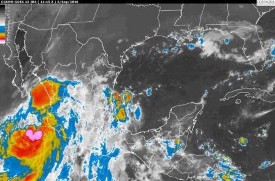 Newton se vuelve huracán en camino hacia Baja California