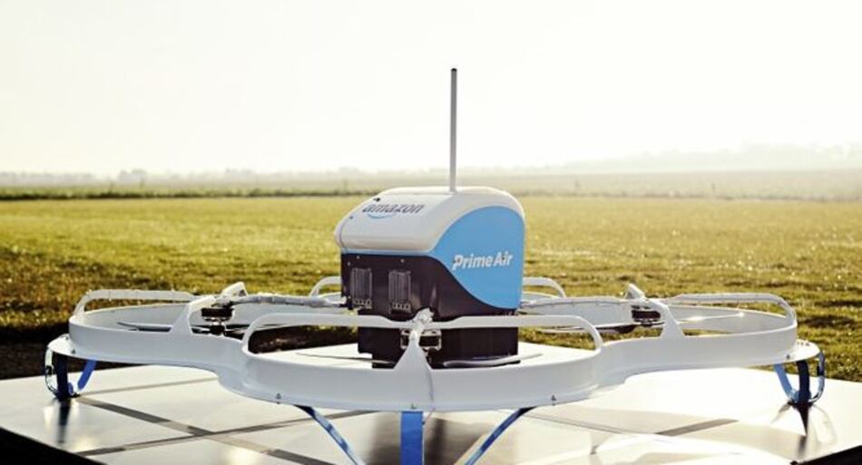 Clientes de Amazon esperan los drones