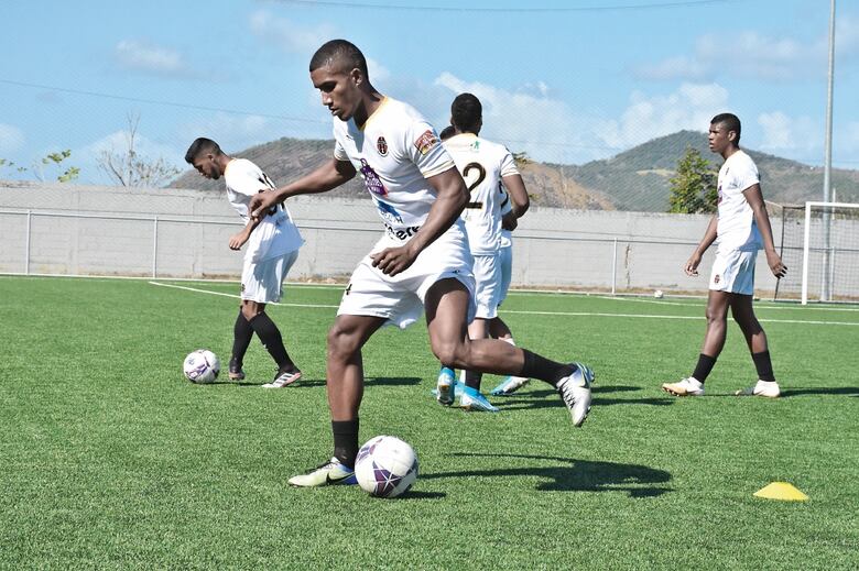 Salarios en tiempos de crisis: la realidad en la LPF