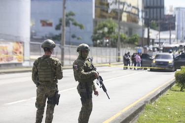 Arrestan a los ocupantes del vehículo que protagonizó un tiroteo en la Ricardo J. Alfaro