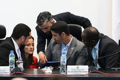 Defensor del Pueblo: por qué la comisión filtró la lista y dejó fuera a Russo y Leblanc