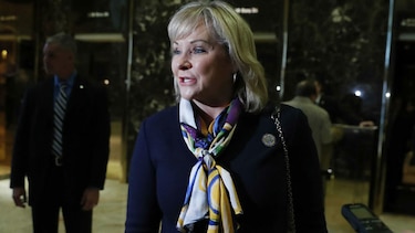 De regreso en Nueva York, desfile de visitas a la Torre Trump