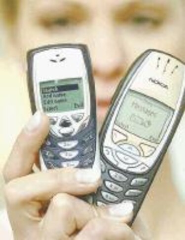 Más impuestos por uso de celulares