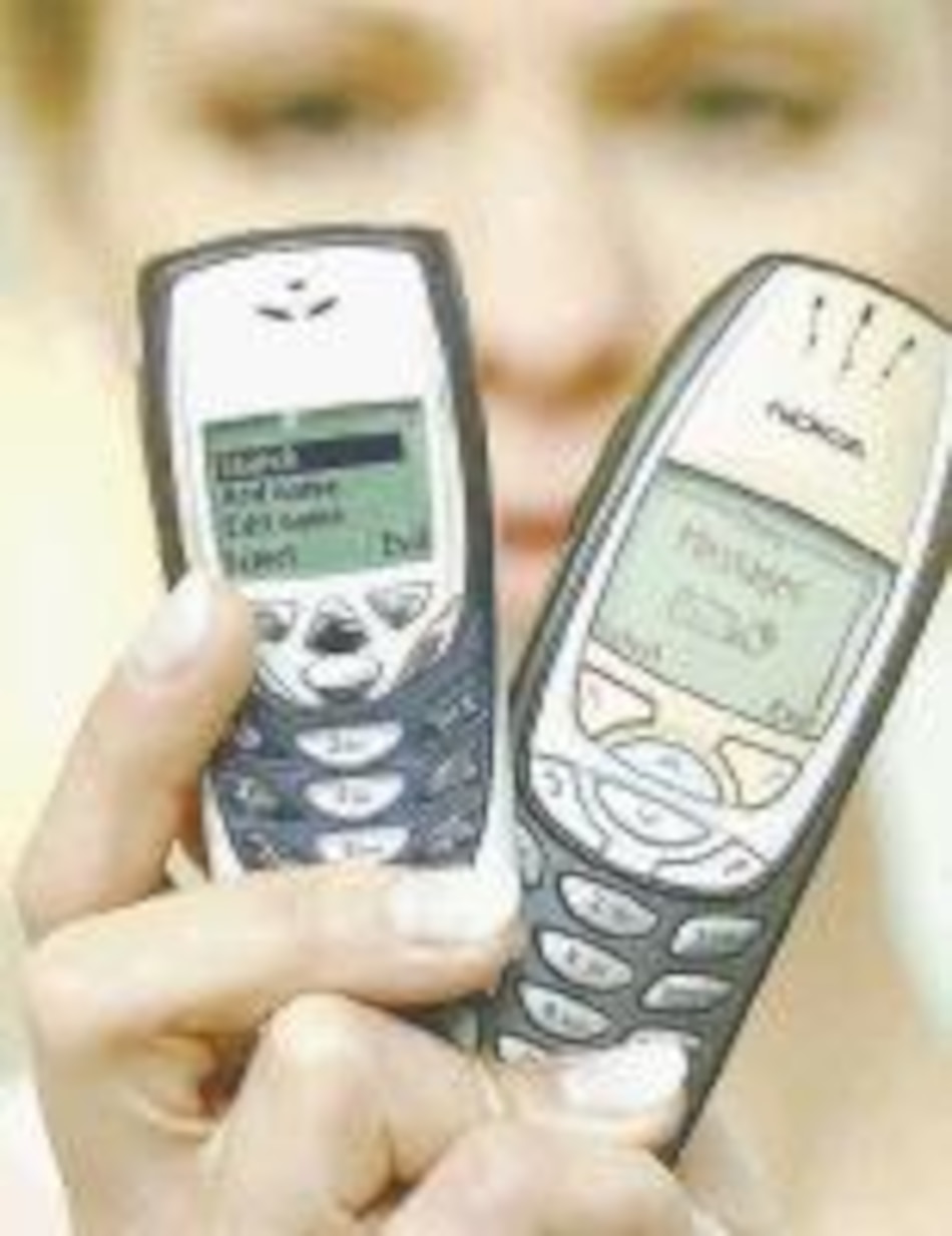 Más impuestos por uso de celulares