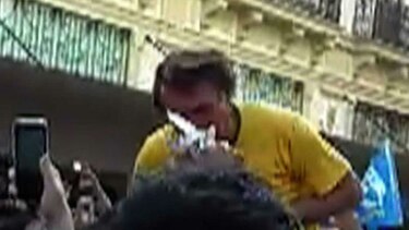 Bolsonaro, víctima de un atentado que puede acercarlo a la presidencia de Brasil