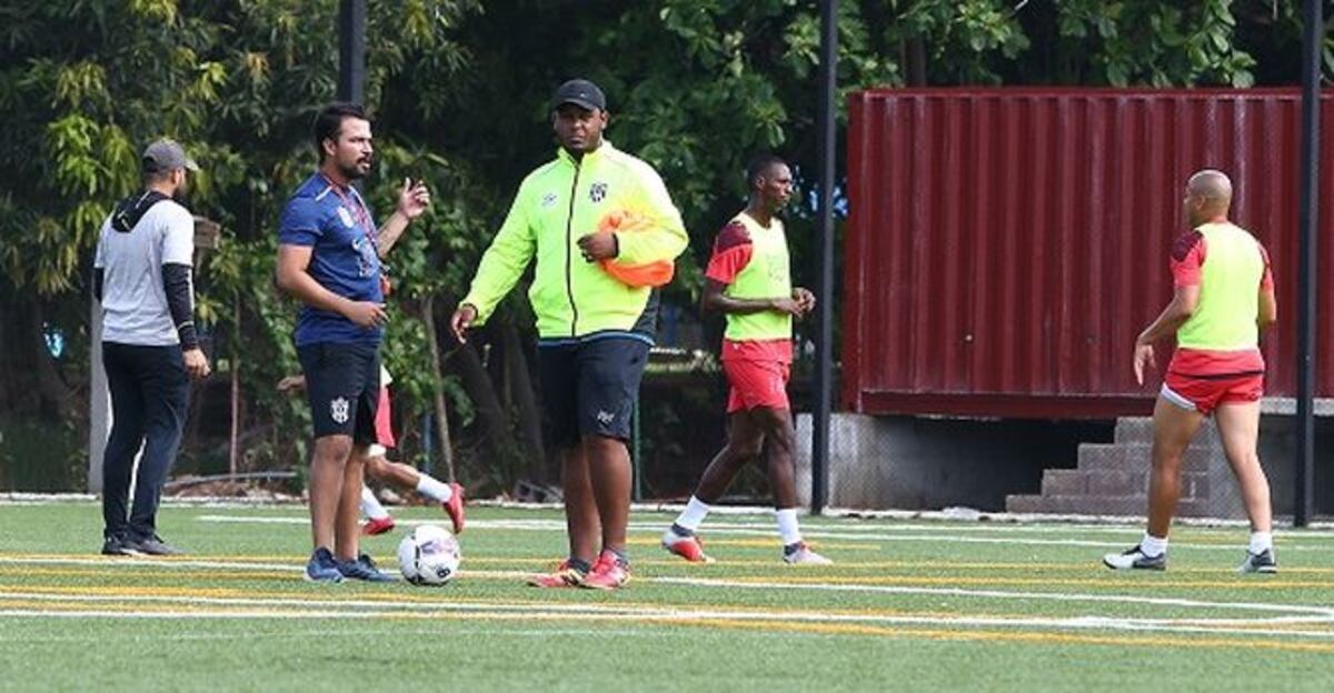 Francisco Perlo, entrenador del CAI