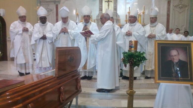 Honran la memoria del obispo emérito Carlos María Ariz