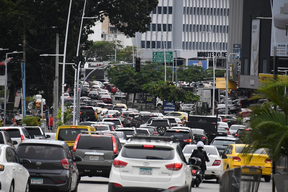 A partir de este martes cerrarán un carril de la vía España desde vía Porras hasta la vía Argentina