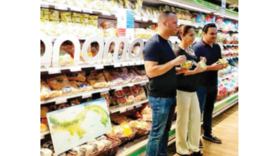 Piña panameña debuta en Israel