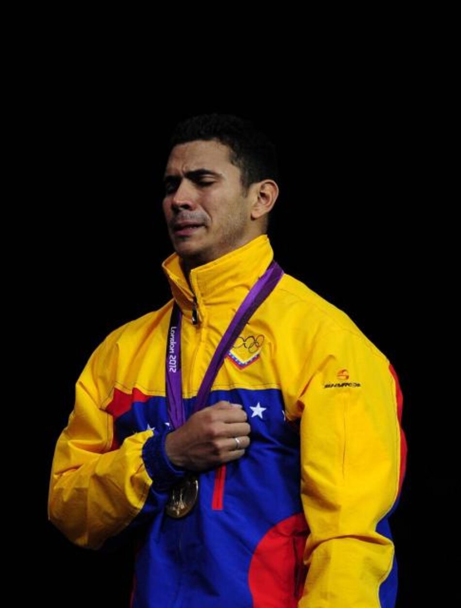 Chávez declara héroe y entregará espada de Bolívar a Limardo