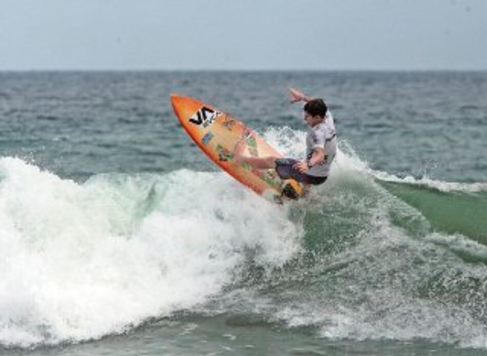 Hawaii se corona en el Mundial Júnior de Surf